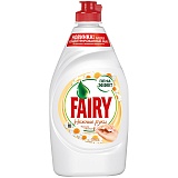 Средство для мытья посуды Fairy "Нежные руки. Ромашка и витамин Е", 450мл